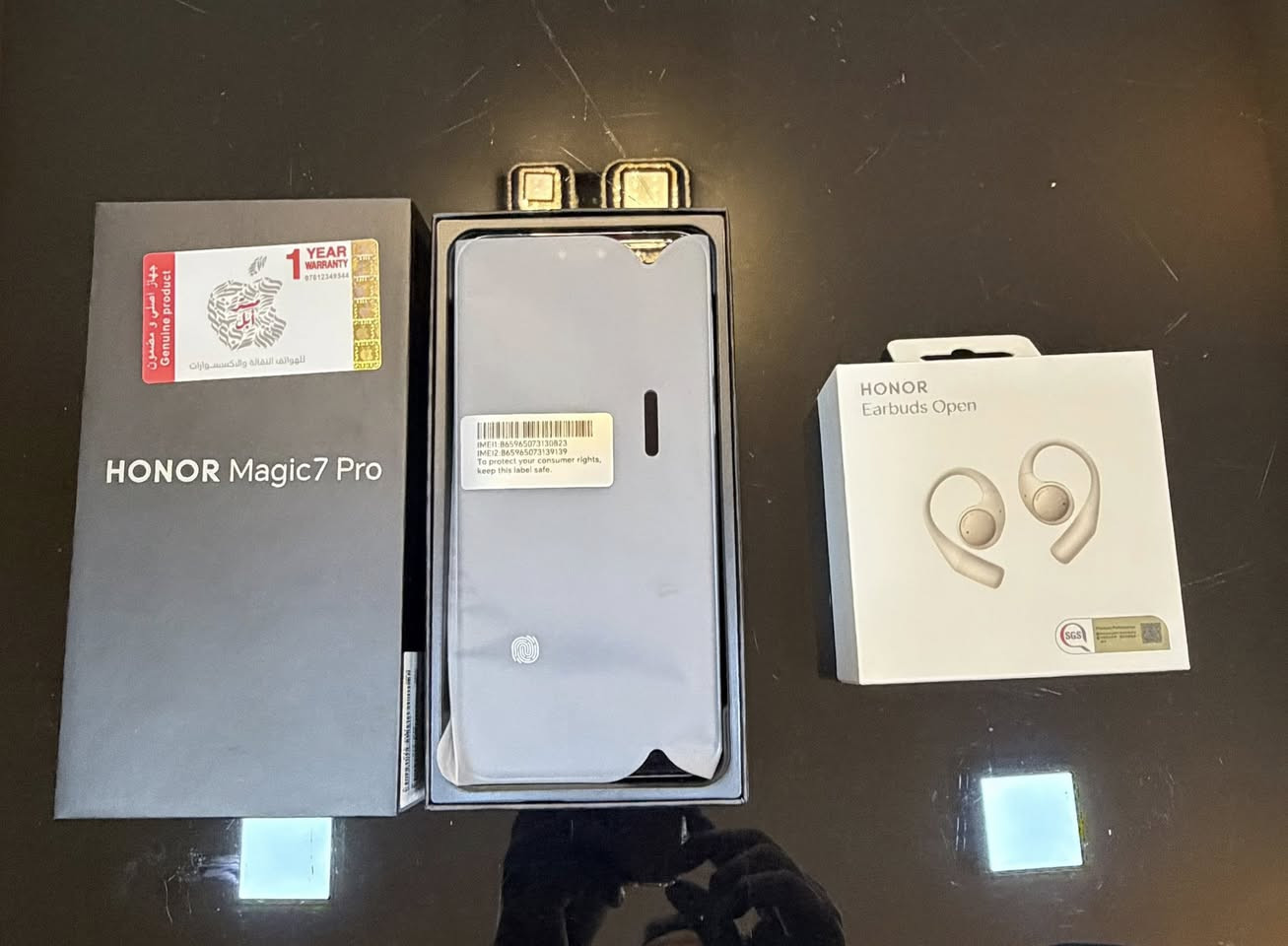 هونر ماجك 7 برو
ذاكرة 512

النظافه ميه بالميه .

شاحن اصلي 100 واط الاصلية مال جهاز

سماعات ايربود تجي وي جهاز مامستعملات 

السعر 950 

السعر يشمل السماعات
***********
