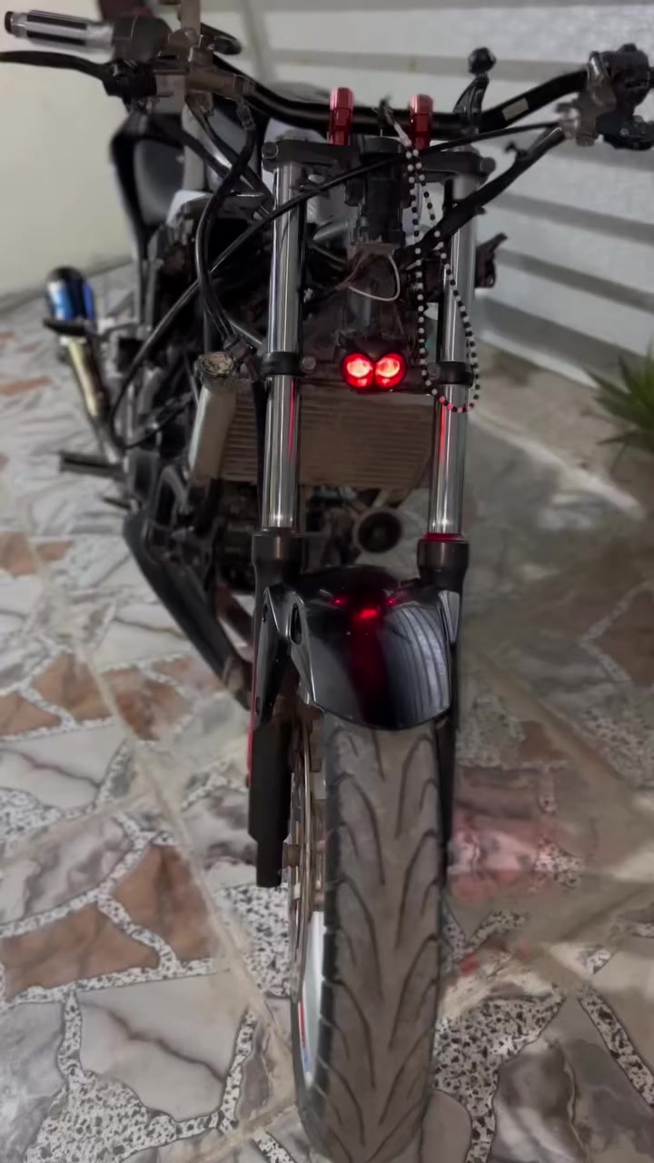 بطح للبيع هونده 250sدراجه تخبل ما شاء الله شوف عينك نكره ونضيفه مابيها اي نقص صارلها8شهور يمي الحمدالله مابيها عطلات وصرف بانزين قليل بس اني شغلي حكمني وماعندي وقت وقررت ابيعها ومستعجل ع بيعها السعر مليون هيه سعرها اكثر من هيج بس اني مستعجل♥️.للإستفسار اكثر ***********واتساب فقط
