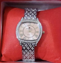 ساعات نسائية • زجاج زفير • مرصع ماس