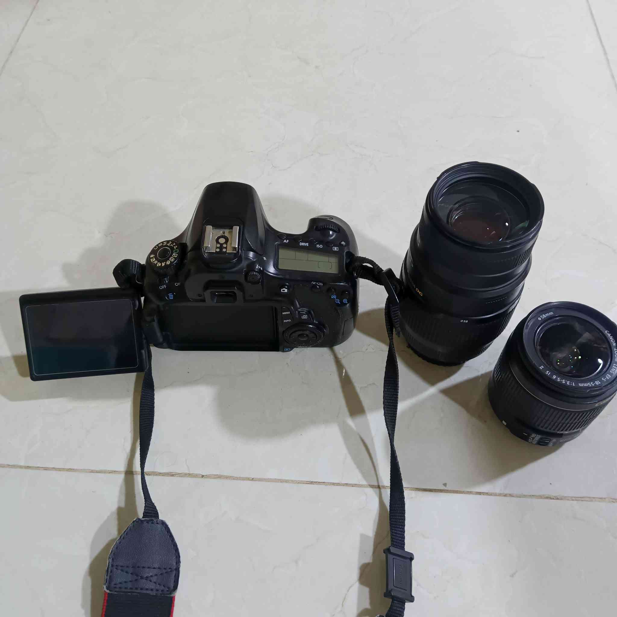 كامري دي 60 كامل ملحقات شاحنه وبطاريات2 وعدسه عدد 2 ورام وجنطه وكيبل نقل صور
كامره حلوه ونضيفه السعر 600 معه المجال مكان كربلاء 

***********
