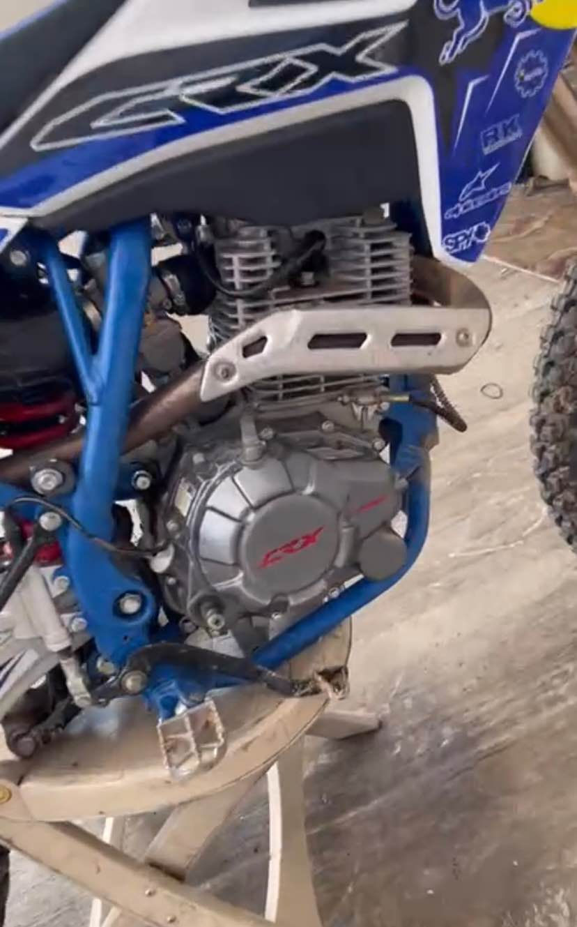 CRX 
 بۆ فرۆشتن 
مەکینە c300
مۆدیلی 2024 
زۆر خاوینە کەم لیخوردراوە بی حەیبە 
خەلەلی تیا نیە یەک خەلەلی هەبو نەتەویت 
تابلئت بەقەوەتە شوین رانیە 
سەحری 850$ محامەلە 
رەقەم *********** رانية, السليمانية
