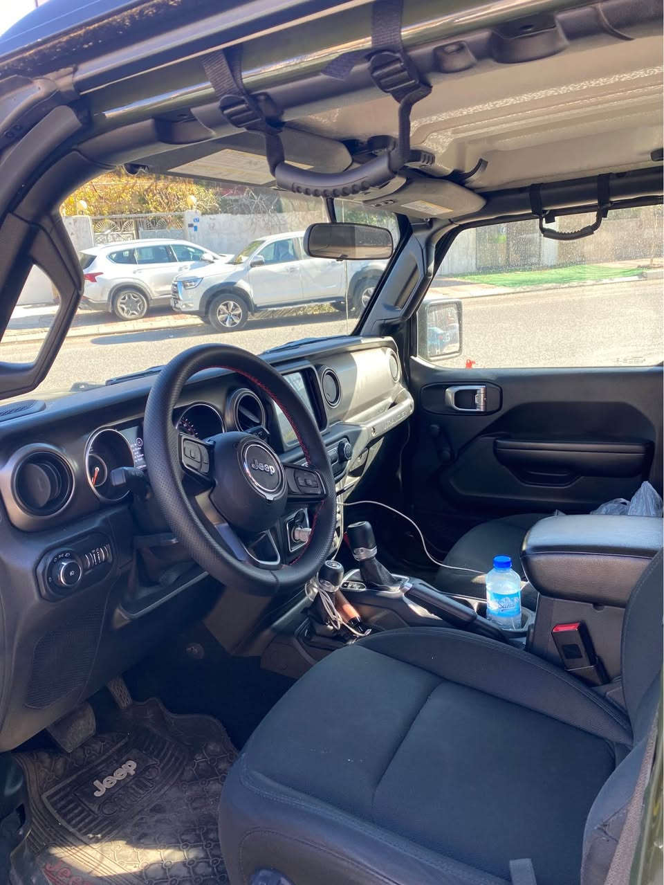 جێپ ڕانگلەر 2021
4 پەنجە سبوغ لێوی بۆنیت
بێ ناوگرتن ٫ ئێڕباگ سوکان دەشبول 
مەکینە V4_2.0 t کەپس 
رەقەم هەولێر سنوی نوێیە 
ڕۆیشتن ٢٦ هەزار میل 
مواسەفات دەبل ئەکسل 

تەنها فرۆشتن نرخ ٢٦٥$
واتساپ☎️***********☎️ Singapore
