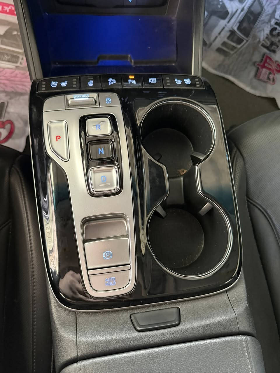 السلام عليكم توكسان وارد امريكي 3 قطع صبغ سياره فول الفول ماشيه 40 السعر 188 مكان سياره بغداد المحموديه ***********
