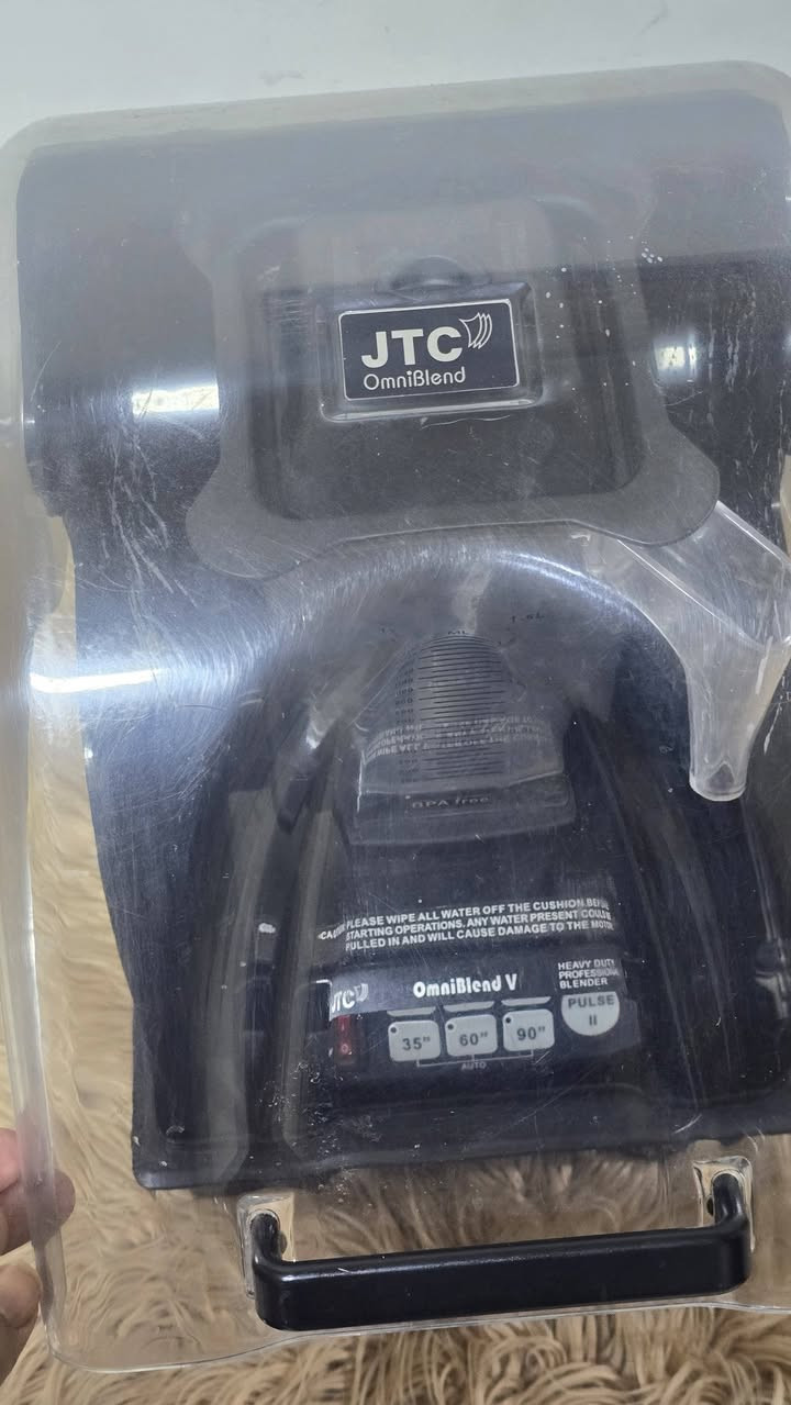 خلاط ياباني JTC سعر 300 الف
نضيف جدا ***********
