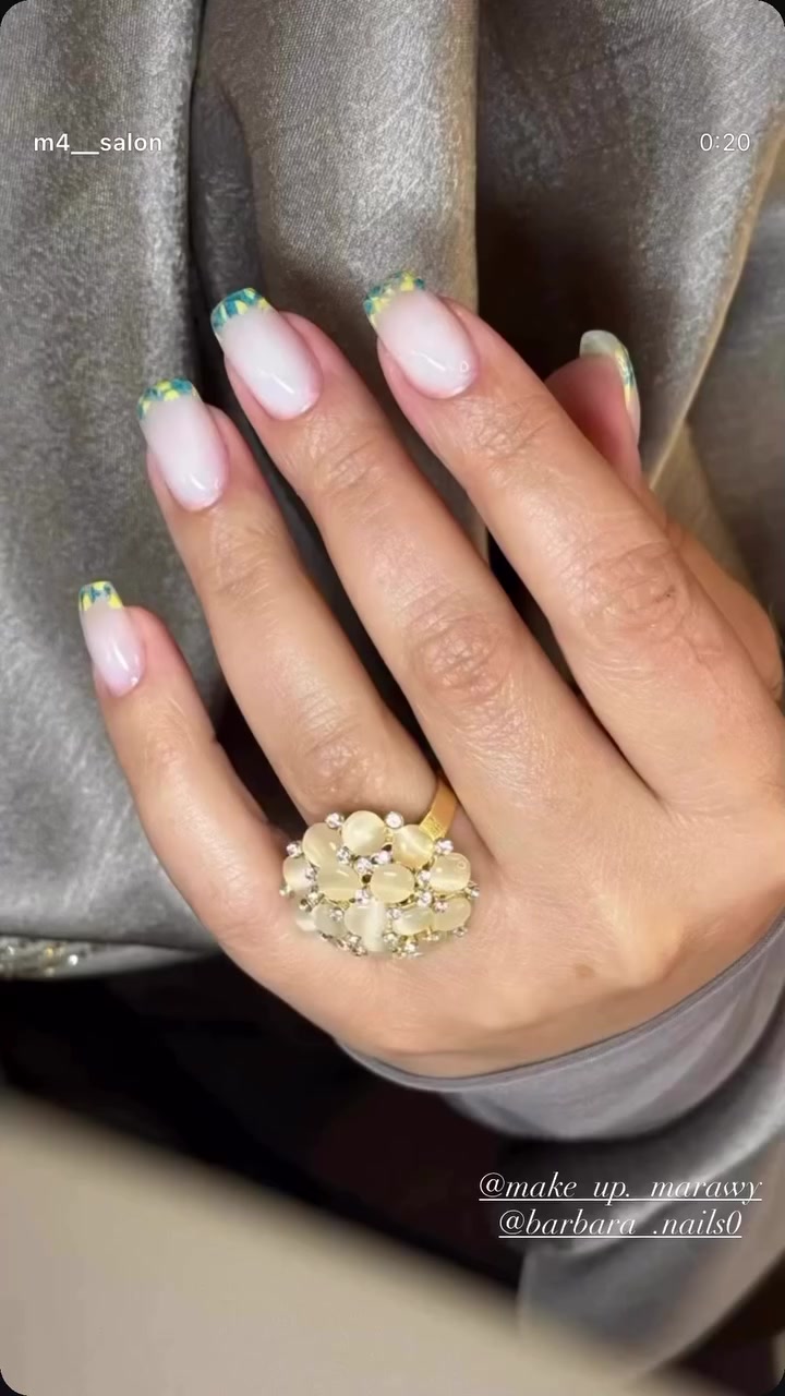 جزء من شغل مركز M4
عروض خاصه للمدعوات والعرائس 👰

العمل للامانه ب افضل انواع الاصباغ والمعالجات نشتغل والمواد المحافظه ع الشعر والوجه 

وفوتوا ع اراء الزبائن في حساب الانستا وشوفوا باقي الشغل ..والاسعار جداً مناسبه بلنسبه للشغل والمواد ❤️ تنورونه ونستقبلكم بكل حب ❤️🙏

شارع فلسطين قرب بانزين خانه المهندسين 
للاستفسار الاتصال ع الرقم 
***********
