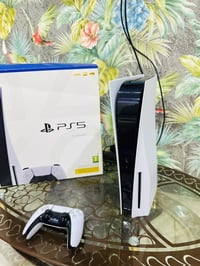 للبيع بلي 5 اوربي نضيف جداً كامل ملحقات كارتون وغراض اوربي 07812728857