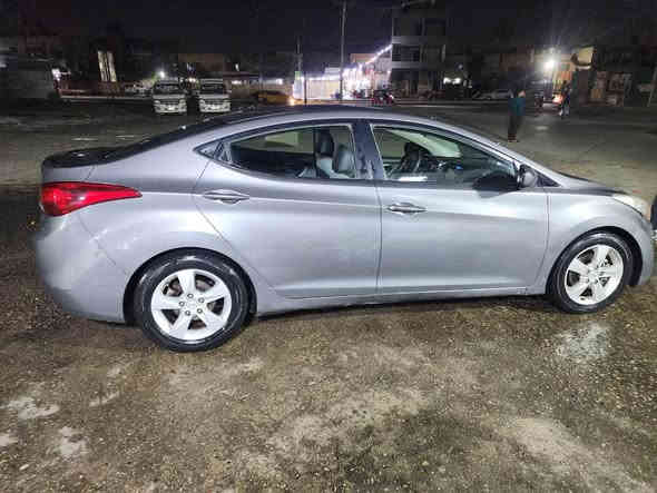 سلام عليكم الانتره موديل 2013 وارد  كندي بيه جاملغ الخلفي طخه خفيفه ومصبوغ سياره جديده كير مكينه تبريد صدر امامي خلفي رقم جديد رقم بغداد شاشه كامره تحكم جهتين دوشمه جديده سياره جاهزه مكان بغداد البلديات شارع الحشد معروضه 107 ) *********** بغداد
