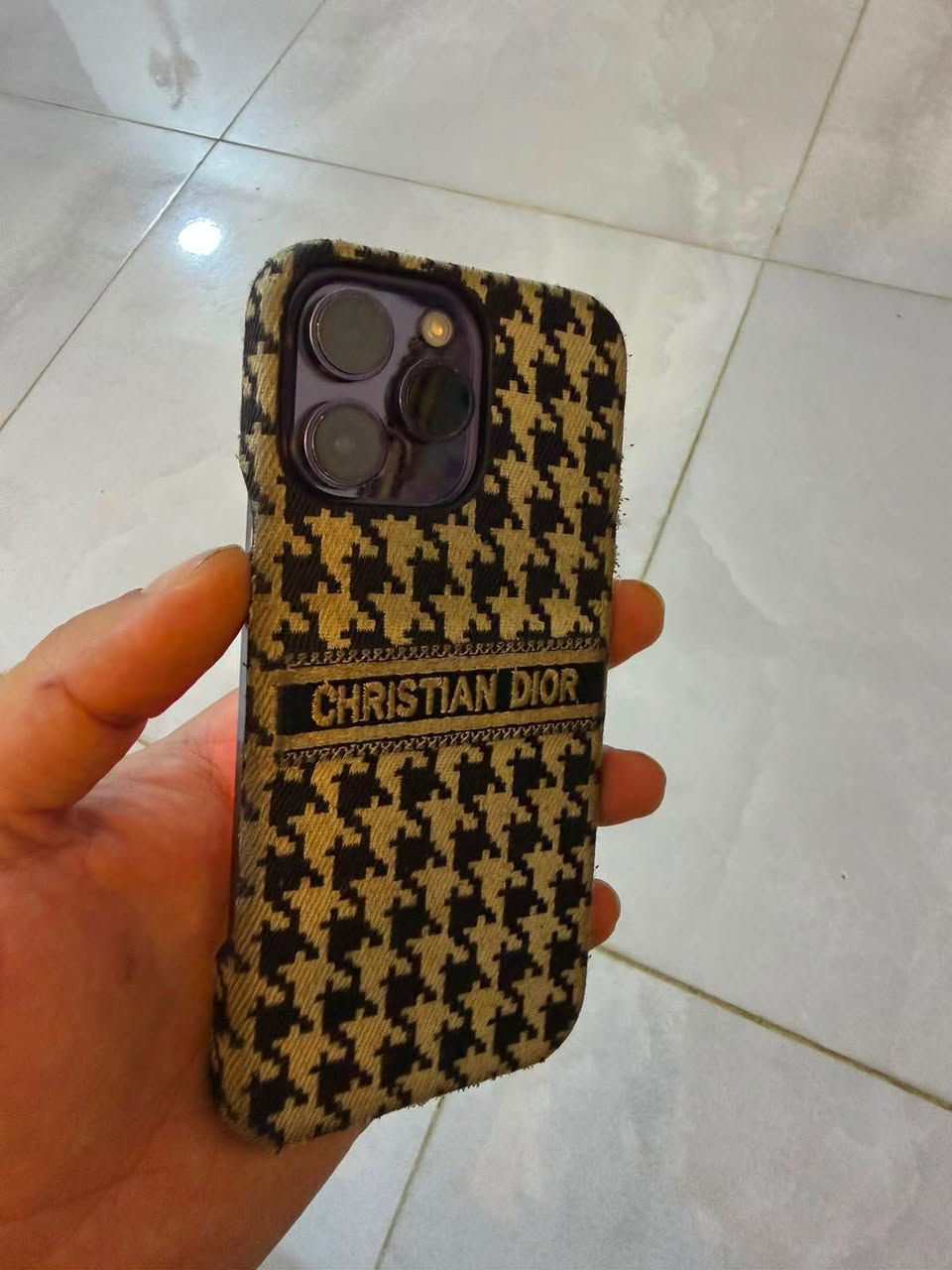 ايفون 14 برو ماكس 256 نضيف ممفتوح 
بطاريه 84 ‎%‎
ماسترAAA 
خدوش بشاشه بسبب استخدام بدون لاسق 
*********** 
حله مركز 
سعر 800 فقط حلة, بابل

