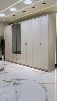 مودرن موستنك • ١٠ قطع • ميز تواليت