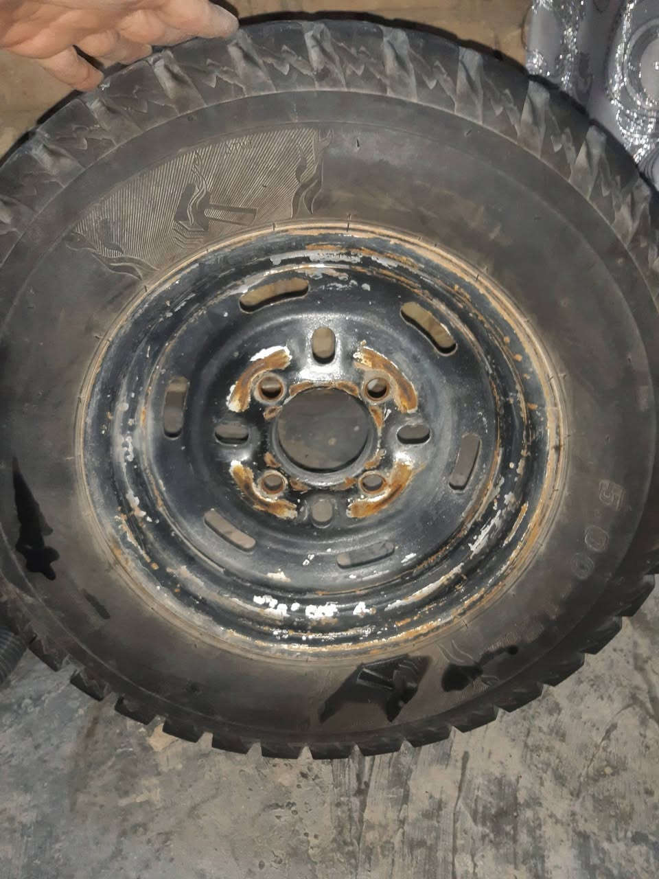 سلام عليكم تايرات ستوته صلطان نضيفات كلش تاير مع ويل جوبلس كامل جيب وشد السعر الويل مع الكامل مع التاير 30
3زواج دواير كلهن 20
هذ رقمي ***********
