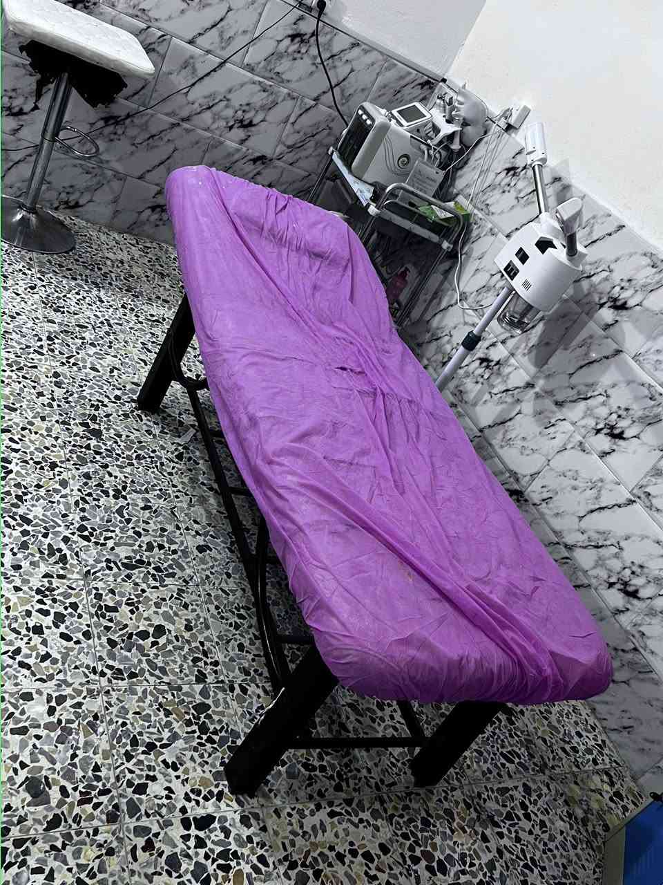 سلام عليكم بنات 
سبلت عامودي للبيع استخدام قليل 

سنك مرمر 

سديه قويه تزكام


**إذا كنت صاحب هذا الإعلان وتريد حذفه لأي سبب، رجاءا أرسل رسالة إلى الدعم الفني**