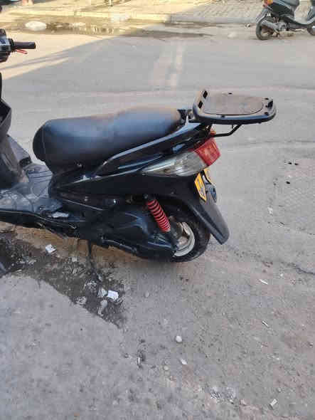 سلام عليكم سكنز للبيع دراجه نضيفه كلش مكفوله كفاله عامه الدراجه خير من الله نضافه وشلعه دراجه كلش حلوه ب العافيه ع ياخذه  مكاني كرخ ***********
