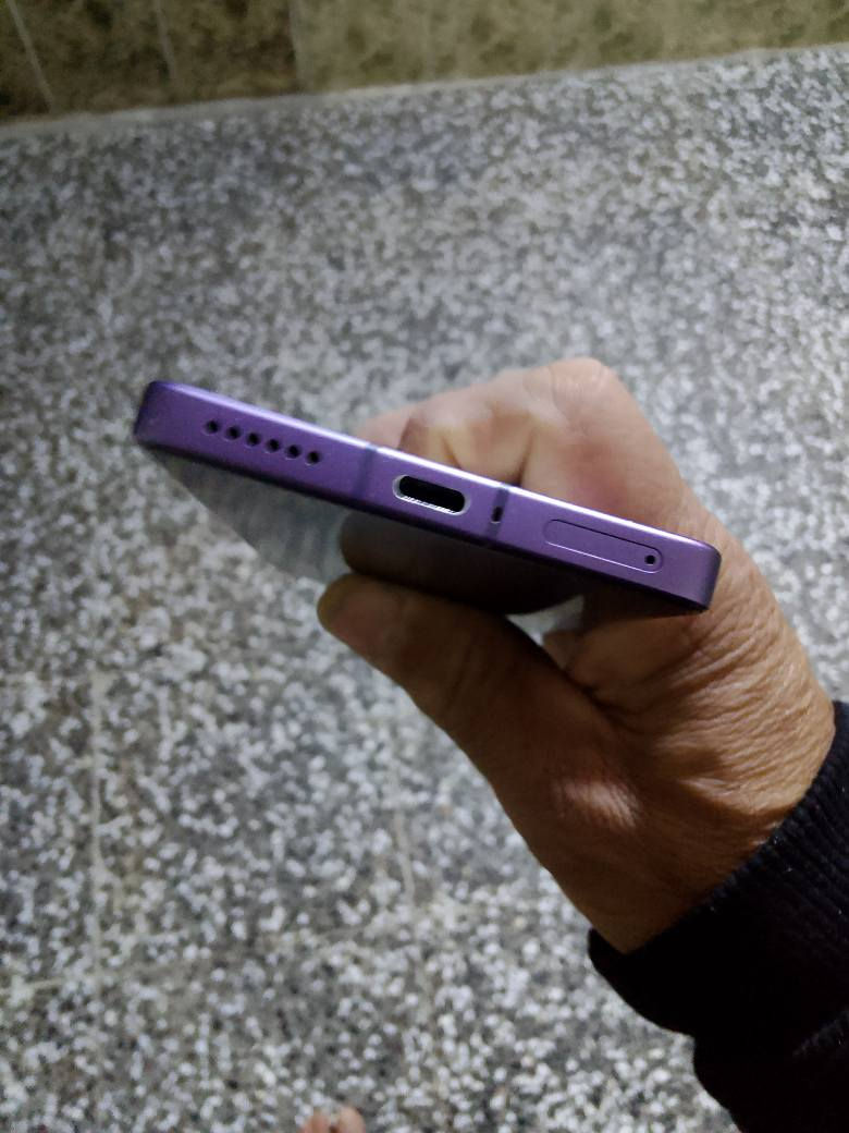 جهاز نوت 50 برو فايف جي بلاس ذاكرة 256نظافة 100حافظة اصلية فقط السعر النهائي 225والف بغداد الصدر موبايل *********** بغداد, العراق
