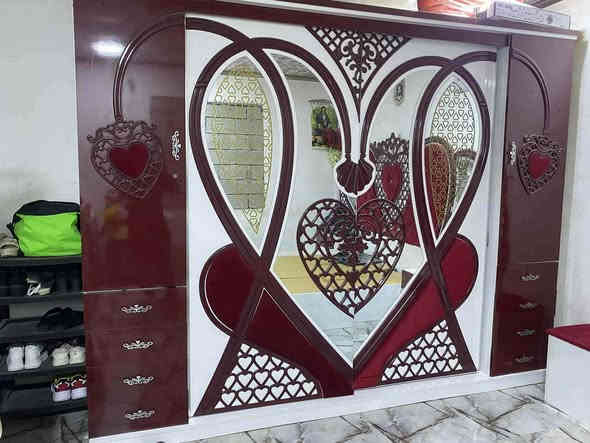 غرفة نوم تركية صبغ حراري نظيفة  تتكون من 7قطع مبينة بالصور.... مكلف بالنشر 
🌹🌹🌹🌹🌹🌹

السعر 600 الف وبيها مجال بسيط 🔥🔥🔥
موصل الايسر حي التحرير قرب جامع ال  البيت 🌿🌿🌿
التواصل عالرقم ***********♥♥ موصل
