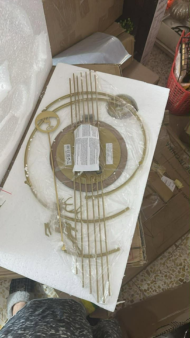 ساعه جداريه معدن حجم كبير ارتفاع ٦٥ سم جديد بالفلين


**إذا كنت صاحب هذا الإعلان وتريد حذفه لأي سبب، رجاءا أرسل رسالة إلى الدعم الفني**