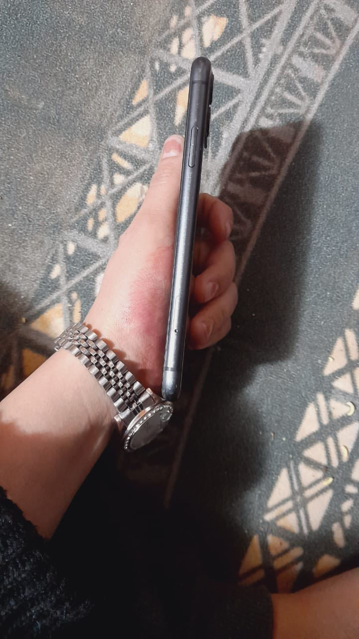 ايفون 11
مستبدل بطارية 
البطارية مثل ماموضح بالصورة 
ذاكرة 128
الباقي كلة بلادي 
للبيع السعر 250


**إذا كنت صاحب هذا الإعلان وتريد حذفه لأي سبب، رجاءا أرسل رسالة إلى الدعم الفني**