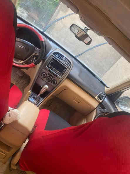 شيري تيكو 2013 رقم نجف راعيها بالكوت شرط التحويل  اي وقت سيارة مجفت محركها قبل شهر مشط جديد عينه وصينيه جديد اذاين جدد جوينات جدد وانتركت من جفتت وبقت بيها دخانه ماعرف ليش تبربد شغال حماوه ابد مابيها مكفوله من الضربه عدا هاي الي بالباب الخلفي شي بسيط بيها قطعه وحده صبغ نص باب خلفي عكس السايق وتلكيط خيلسات هاي كل تفاصيلها ابيعلك الموجود اكفلك اصوليات فقط حتى منتفاشل السعر 43 وبيها مجال قليل مكاني بغداد الزعفرانيه
*********** بغداد
