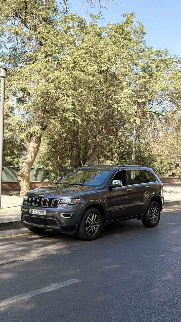 جيب 2020 لمتد
فول مواصفات فتحة 
حادثهة موضح بالصور
مكانهة بغداد الكرادة 
***********
بيع او مراوس 
197$
