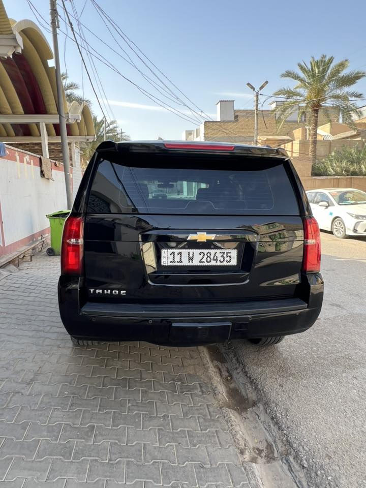 سلام عليكم 
تاهو للبيع 
موديل 2020 
لون اسود 
سياره خليجي 
بيهه بارد بل بنيد قليل 
والباقي كله مكفول 
رقم بغداد أنكليزي 
مكينه 8سلندر 
مواصفات LT 
سياره كارتون حداديه كير مكينه كله جديد 
ماشيه 150 ألف 
السعر اب 350 وبيهه مجال للطيبين مكاني نجف
رقم الهاتف ***********
