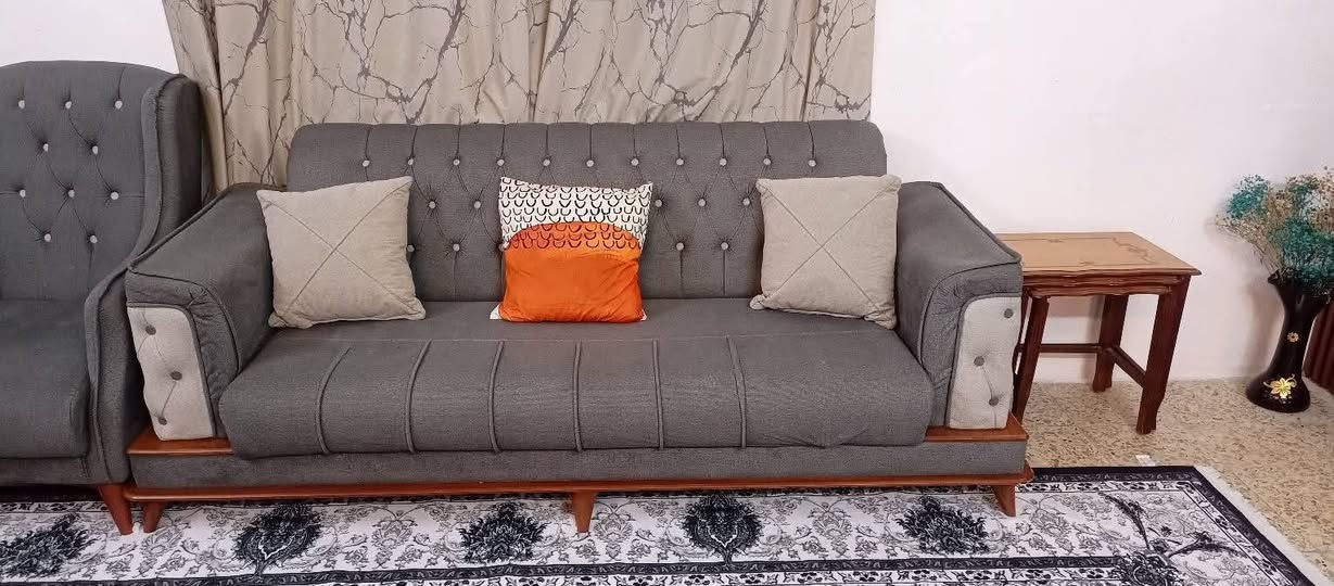 تخم عشر مقاعد شغل درجه اولى
تصميم وشغل تركي  المقعد بلوك اسود
السعر ٥٢٥ وبي مجال بسيط
رقم الهاتف ***********
