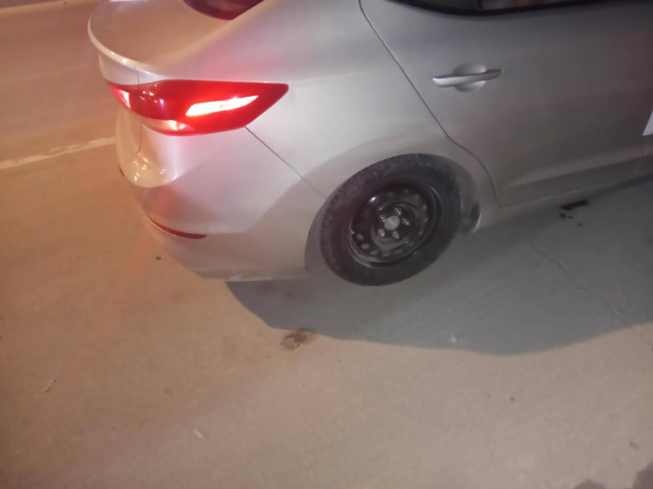 السلام عليكم 
النترا 17 امريكي بيه صبغ مقدمه البنيد وصبغ بلدوسه محرك2000 دوش  لا تبخير ولا تنقيص  بيه سونار ضمن الصور رقمه بصره انكليزي توني شاده هزه جديده سعره 118 وبيها مجال قليل للاستفسار ***********
