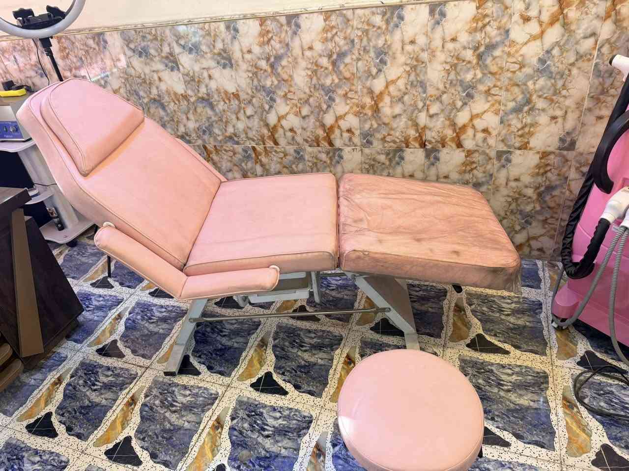 سدية للبيع 150 الف نهايتها بغداد مدينه الصدر للاستفسار ***********
