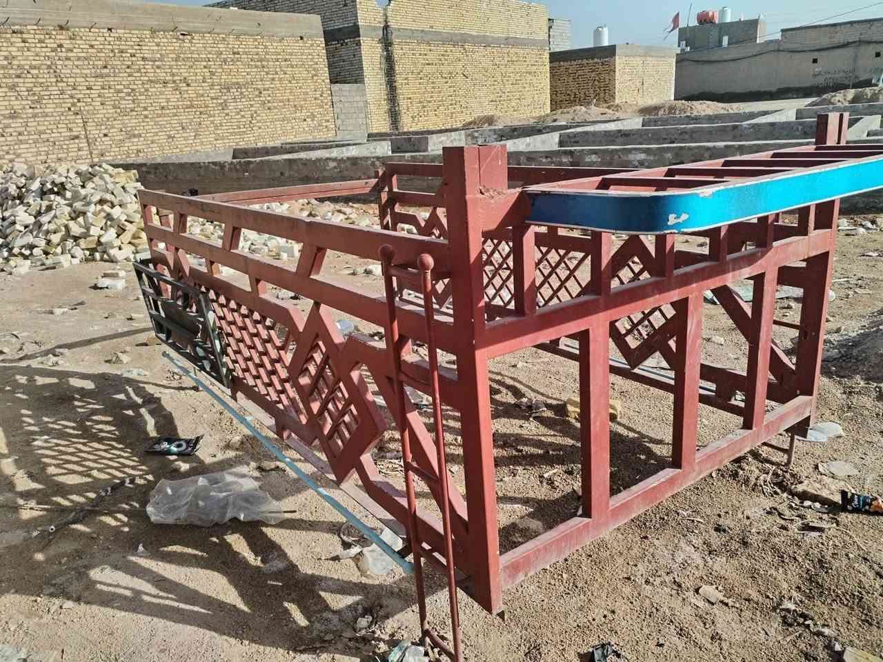 سلام عليكم محجر كيه فحل للبيع ثقيل مو خفيف سعره ٣٥٠ الف مكاني نجف كوفه ***********
