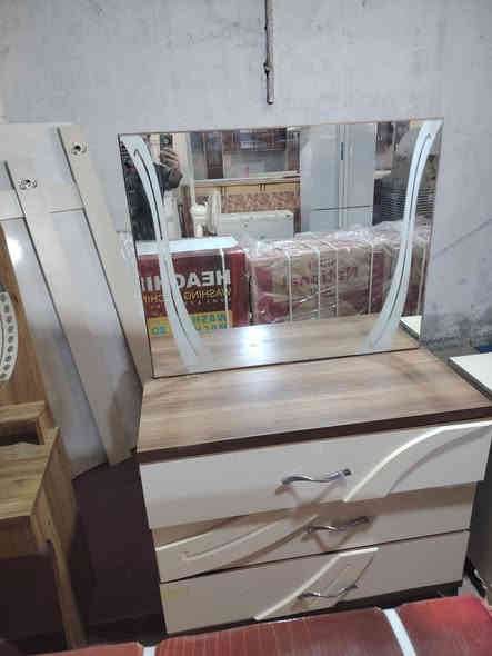 المجمع الوربي مقابيل المحطه وقود المحاويل الحكومي احمد عيدان الخفاجي ***********

 البيت التركي الأثاث الجديد 
كاظم عيدان ***********
