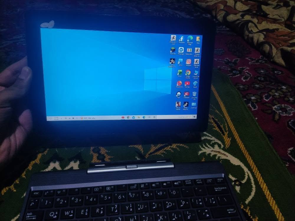 السلام عليكم للبيع لابتوب أزوز منفصل لمس  مواصفات حجم الشاشه 11 رام 2 هارد 64ssd معالج أتوم مناسب للتصفح و برامج طباعة  للاستفسار أكثر راسلني خاص
***********
