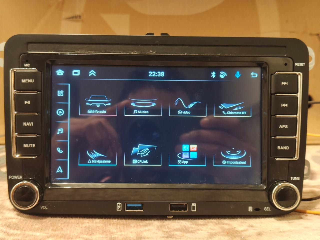 الشاشة مخصصة لسيارات فولكس فاجن  او جيتا التالية (بحجم 7 إنچ):
الذاكره128
الرام6
ادرويد12
باقي التفاصيل بالصور او الفديو كما موضح لكم

سعر75 وبي مجال قليل
يتوفر توصيل لكل المحافظات

للحجز ***********
