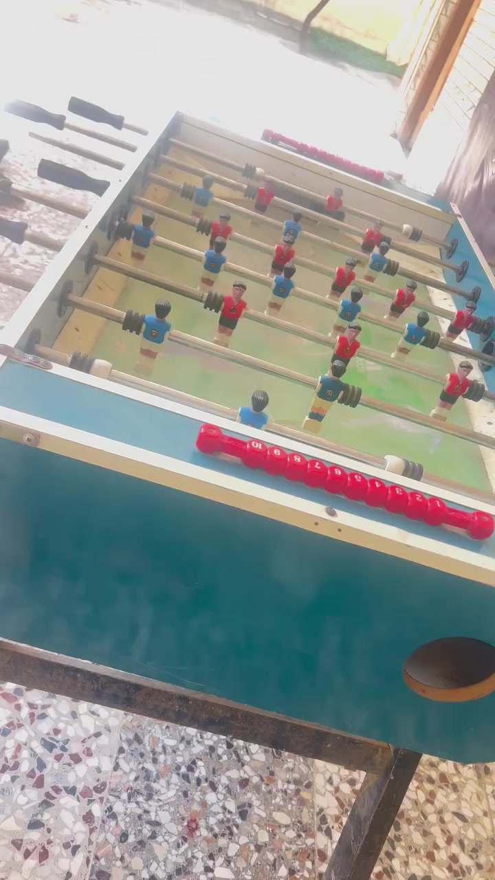 ‏بسم الله الرحمن الرحيم اليوم فيشه في ‏محافظة بابل ‏السياحي شارع حله حمزه نظيفة كل شيء ما بيها فقط الواعيب ثنين مكسورات ￼سعر ١٠٠ الف نتصل ***********￼
