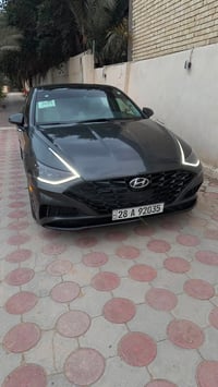 سوناتا ٢٣ فول sel plus مكينه ٢٥٠٠ ماشيه ٢١ الف  حادثها جانبي خفيف بدون...