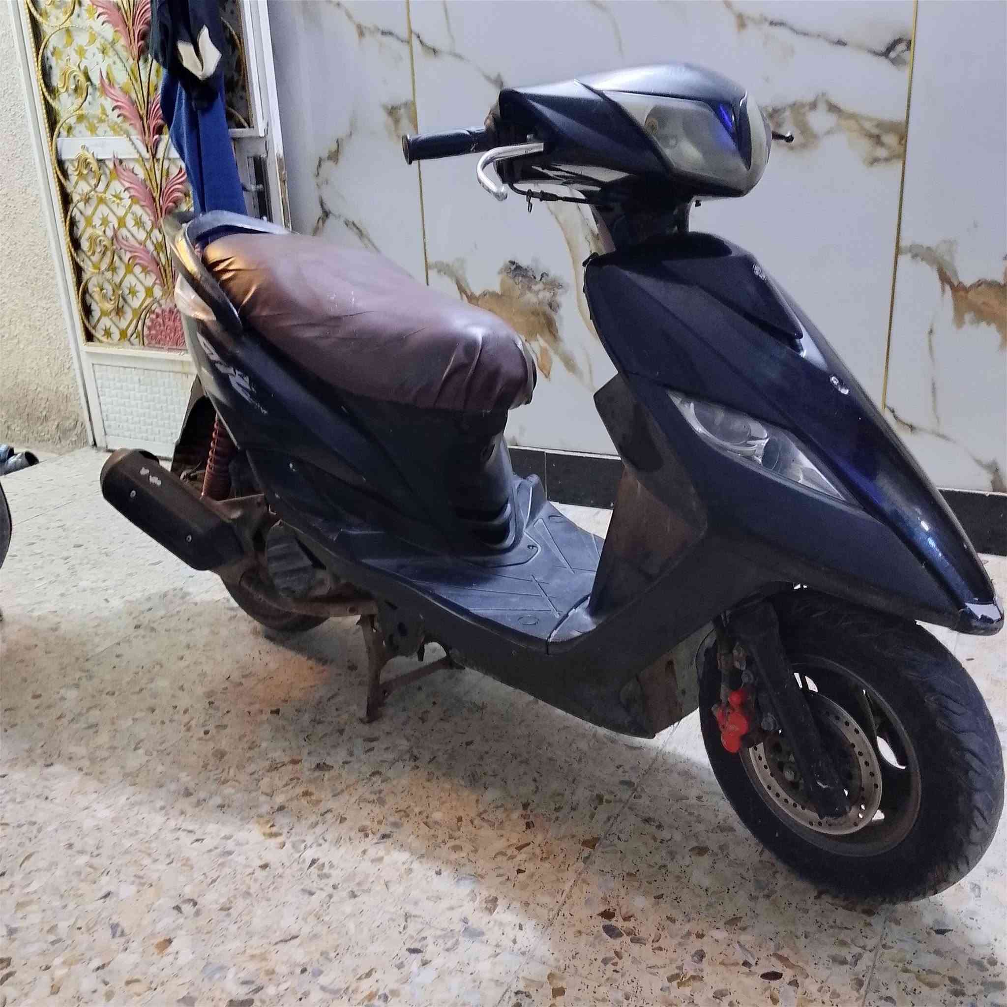 سلام عليكم متاح دراجه ماكس ثعلب سلف وهندر شلعه ومعدل الكهربايات كلهه شغاله قفل ستيرن قفل صندوك المكينة ناعمه ممفتوحه سعر 400 المكان مدينه الصدر رقم الهاتف ***********
