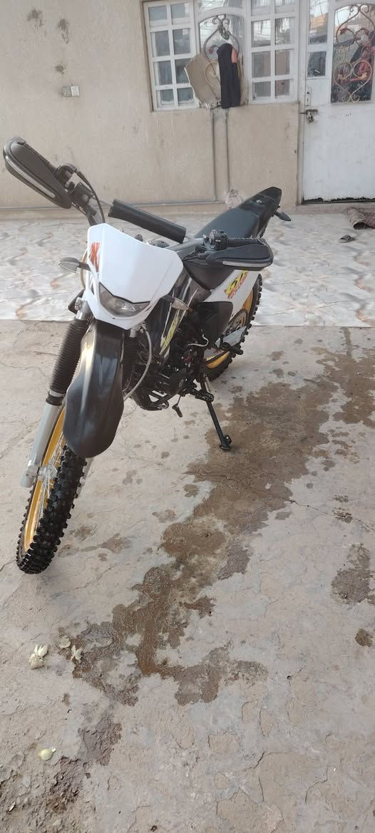 سلام عليكم دراجة قفاز كفاله عامه البيع السعر 1150وبيهه مجال مكينه 250CCمكاني ديالى الخالص سعديه الشط شراي تصل على رقم ***********مراوس حسب القناعه بوكسر ديوان
