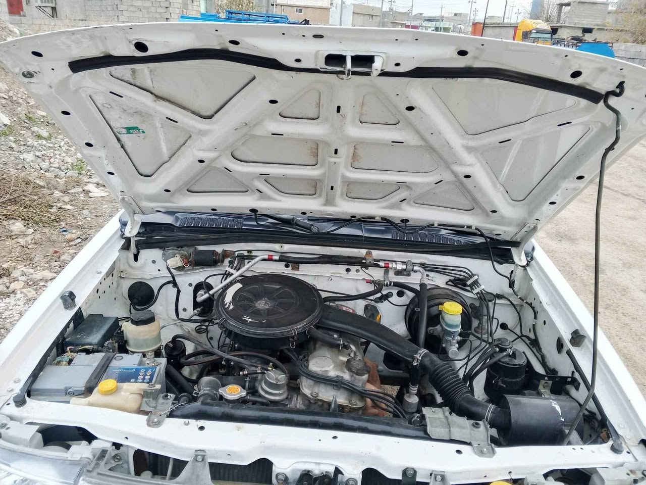 نیسان 2002  ئاڕمی سلێیمانی
تەبرید و پاوەر ....بەشەتری گێڕ و مەکینە و ئەکسل
1 پارچەی بۆیاخە ...4 تایەی لۆکی لەژێرە 
***********__*********** لە سەید سادقە
سووپاس ئەدمین 😍  ....نرخی ...94 گەڵایە ... حلبجة, السليمانية
