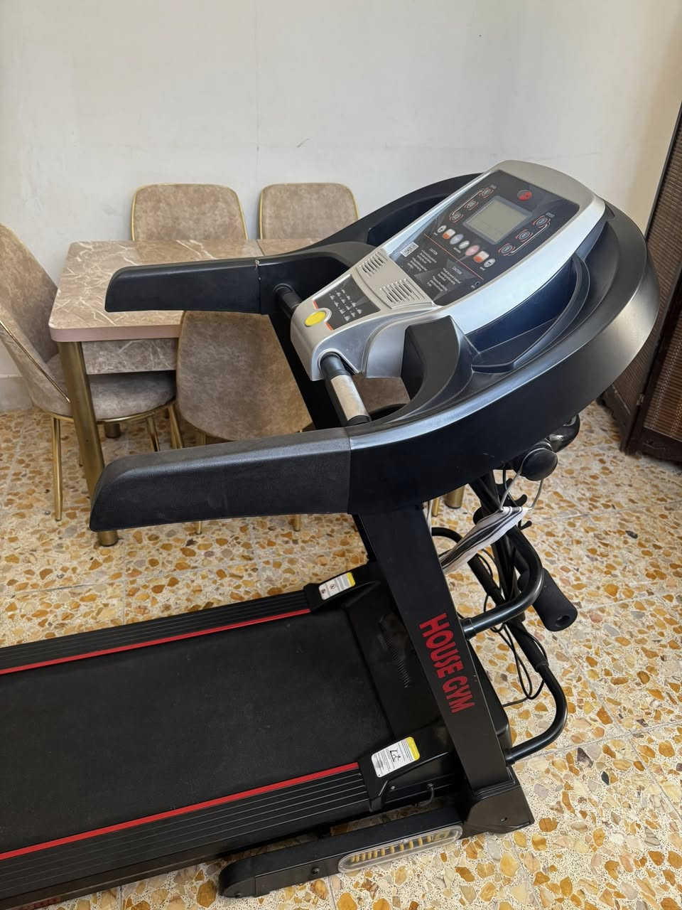 جهاز براد ونفس الوقت فلتر تصفيه
ميز طعام
جهاز جري 
للاستفسار ‪+964 787 088 8660‬


**إذا كنت صاحب هذا الإعلان وتريد حذفه لأي سبب، رجاءا أرسل رسالة إلى الدعم الفني**