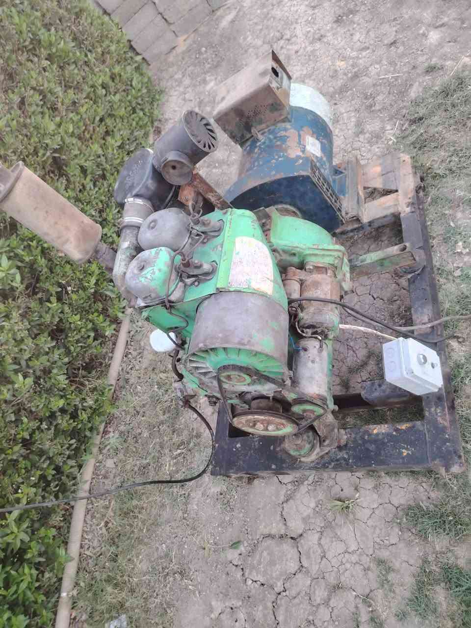 سلام عليكم لبيع مولد دويز 2 بستم ألماني ابو صاروخ حجم 912   رأس رأس توليد 15  كيفي سنكل   شغال جاهز لاصرف ولاتبخير مكاني بغداد ابو غريب سعر 14 ورقه وبيه مجال تصال ***********
