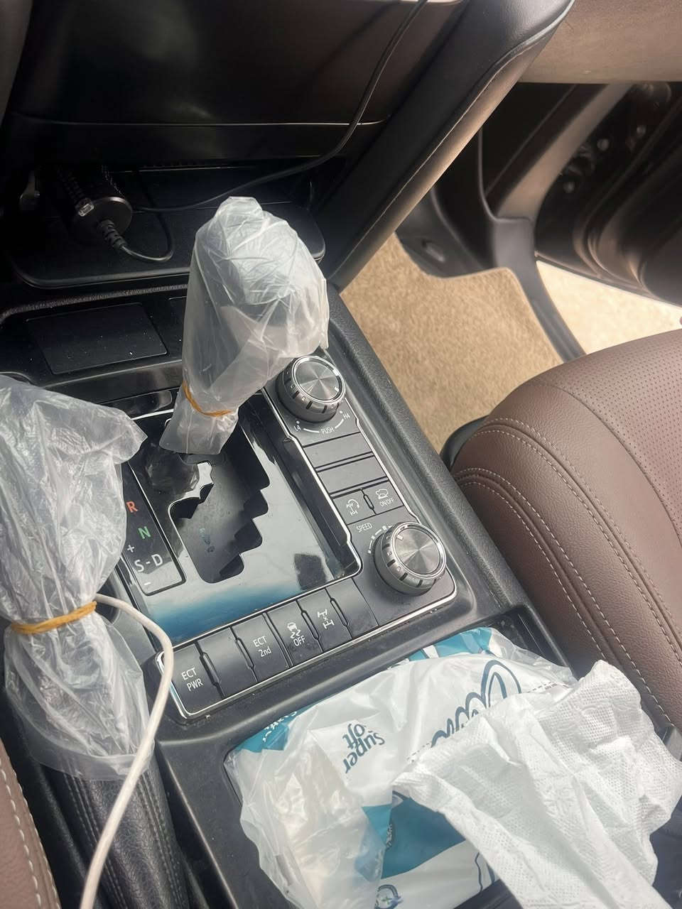 السلام عليكم لاندكروزر 2021 بحريني كفاله عامه ماشيه 117 داخل جوزي صندوق كهربائي كشن كهربائي جي اكس ار سته سلندر مكينه كير شرط ما مفتوح حداديه جديده بصمه عدد 2 السعر 57 الف خمس شدات وسبعين وبيها مجال رقم بغداد باسمي تحويل ثاني يوم 

‭0770 759 1759‬

‭0783 974 7683‬
