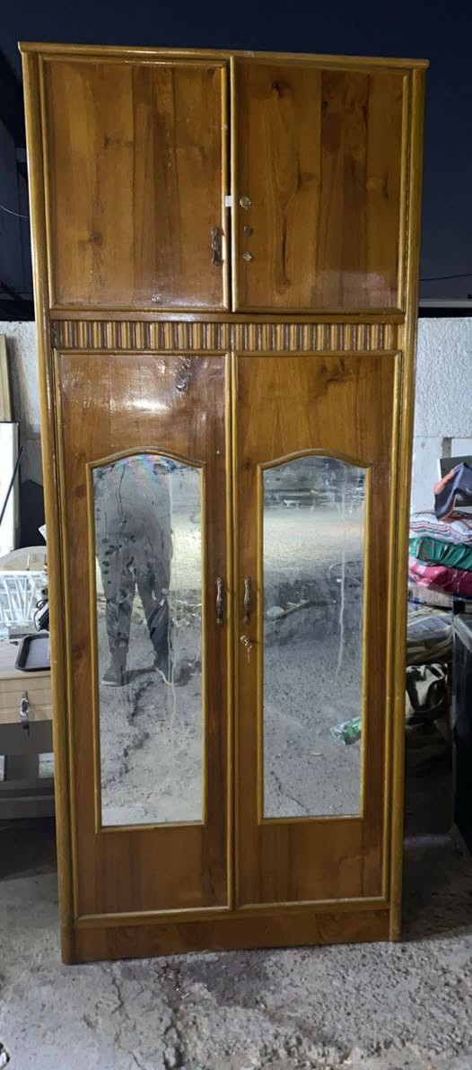 غرفه نوم نضيفه  مكاني شارع فلسطين 
شراي اتصل ***********
