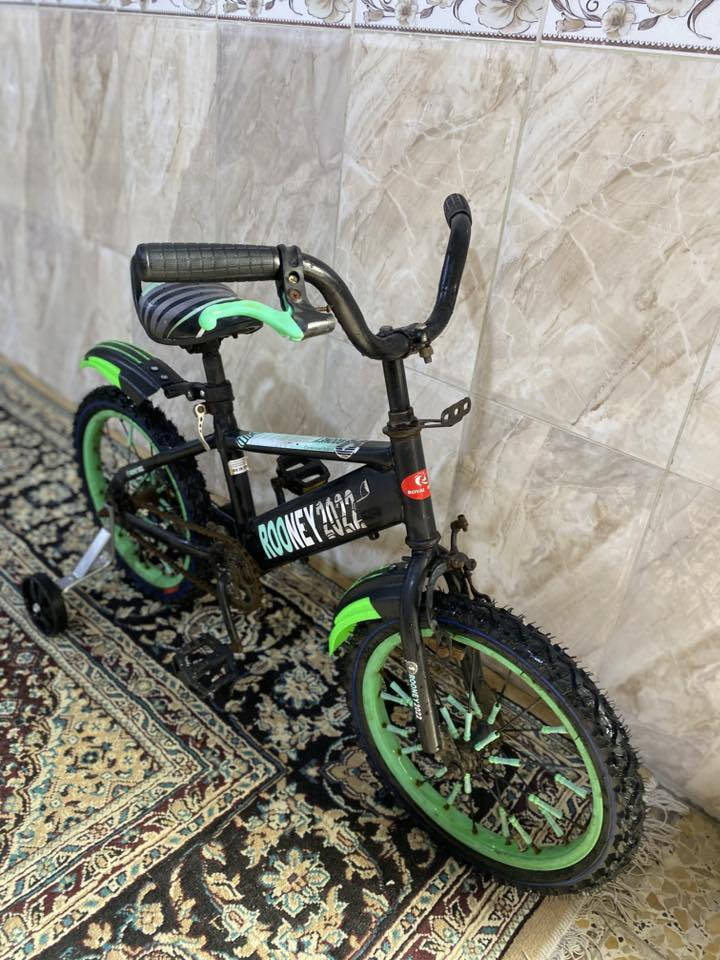 بيسكل حجم 16 للبيع نضيف تايرات وجيوب جدد مكاني قطاع 28 شراي اتصل ***********
