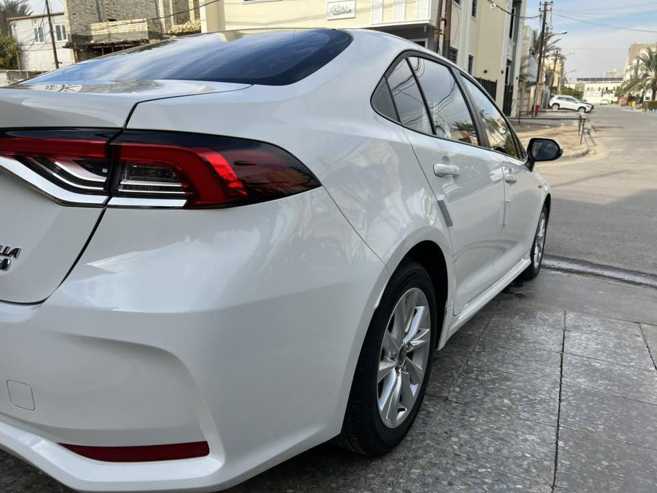 السلام عليكم 
من رخصة الادمن 
كورلا 2024 هايبرد
ماشيه 13900 قابله للزياده
سلايد روف رادار تحديد مسار بصمه
اوتو هولد توقف ذاتي بصمه السياره هاند بريك بصمه
السعر 23 مليون وبيه مجال 
الاتصال ***********
السياره بيه كم رصعه الباقي مكفول
