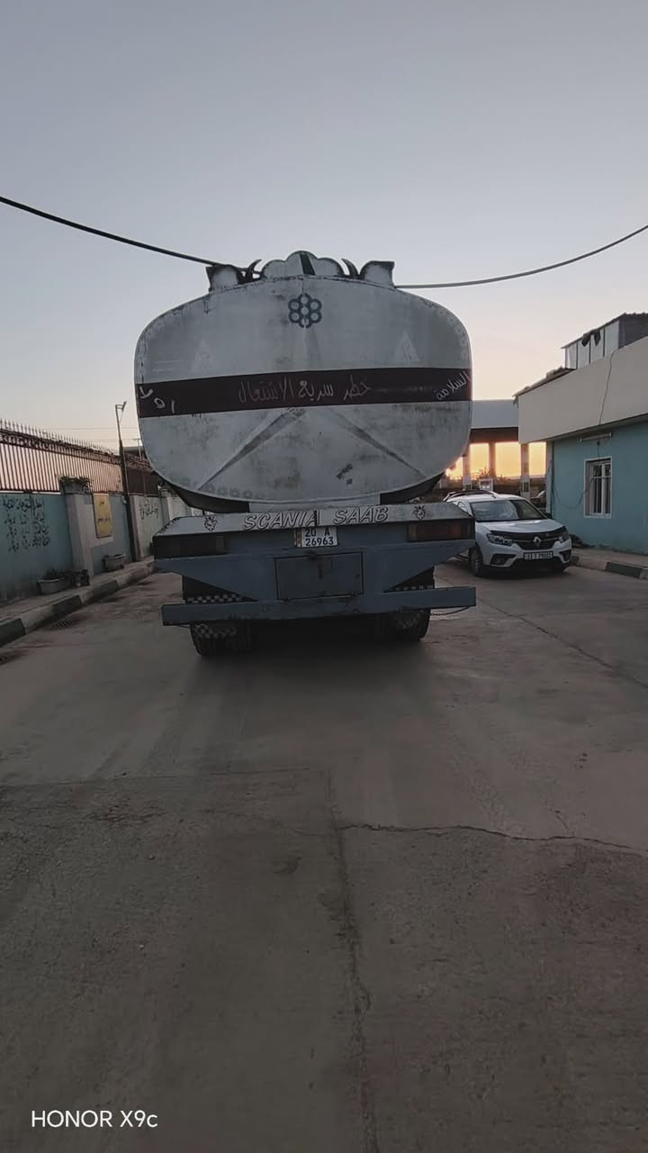 سلام عليكم من رخصة مدير الكروب للبيع موديل ٩٣ رقم سنويه جديد تكيال جديد جيبيءس جديد تخم تاير جديد حموله 40 استفسار اتصل  ***********
