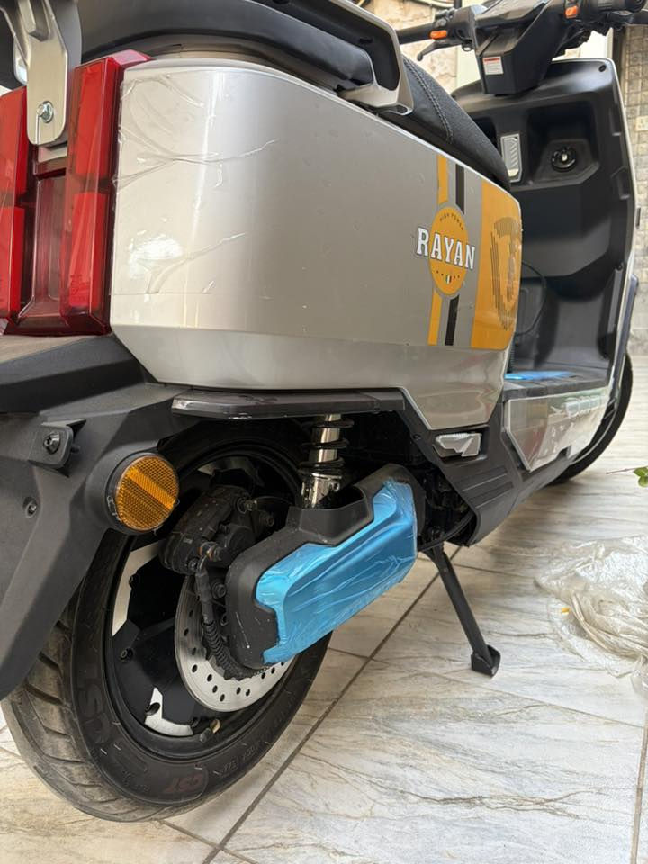 للبيع وحش الكون ب٩٠٠ الف مستعجل علبيع نضيفه كلش بدون نقص صارله بل٦ اشهر عندي شراي يتصل ***********
