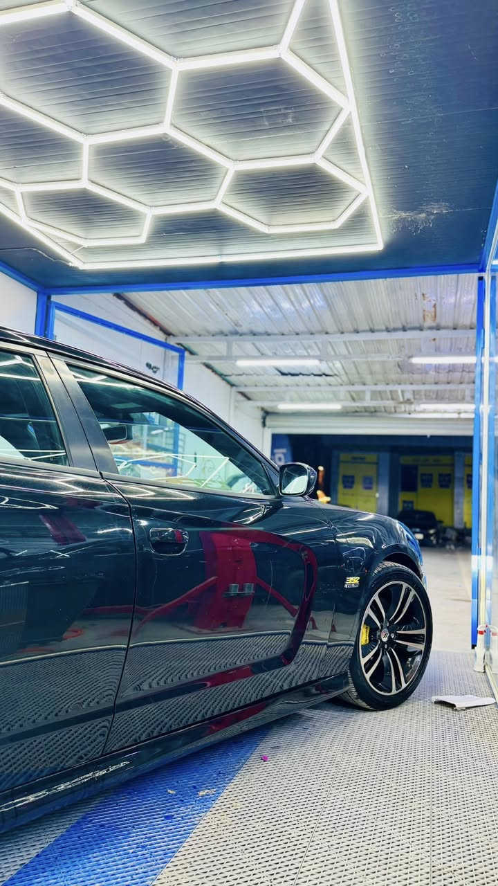 للبيع دوج تشارجر 2013
SRT8 سوبر بي اصل6.4
عليها ستروكر شرط الفحص نظافة 
كير مكينة شرط 
كهربائيات شرط 
حدادية شرط 
تبريد جديد 
عليها اويل كاچ كان 
منظومة ميثانول 
برمجة سيفتي ولسياره هاون

جديده السياره ومعروفه ماشيه 84 الف
 
رقم بغداد بسمي هزه رقم سنويه كله جديد
حادثهه بابتين مبدلات باصليات نفس اللون بدون صبغ 
شرط بدون اي دواخل شاصي لغد مكفولات
السعر 165وبي مجال بعد المعاينه
 
مكاني بغداد الحرية
***********
