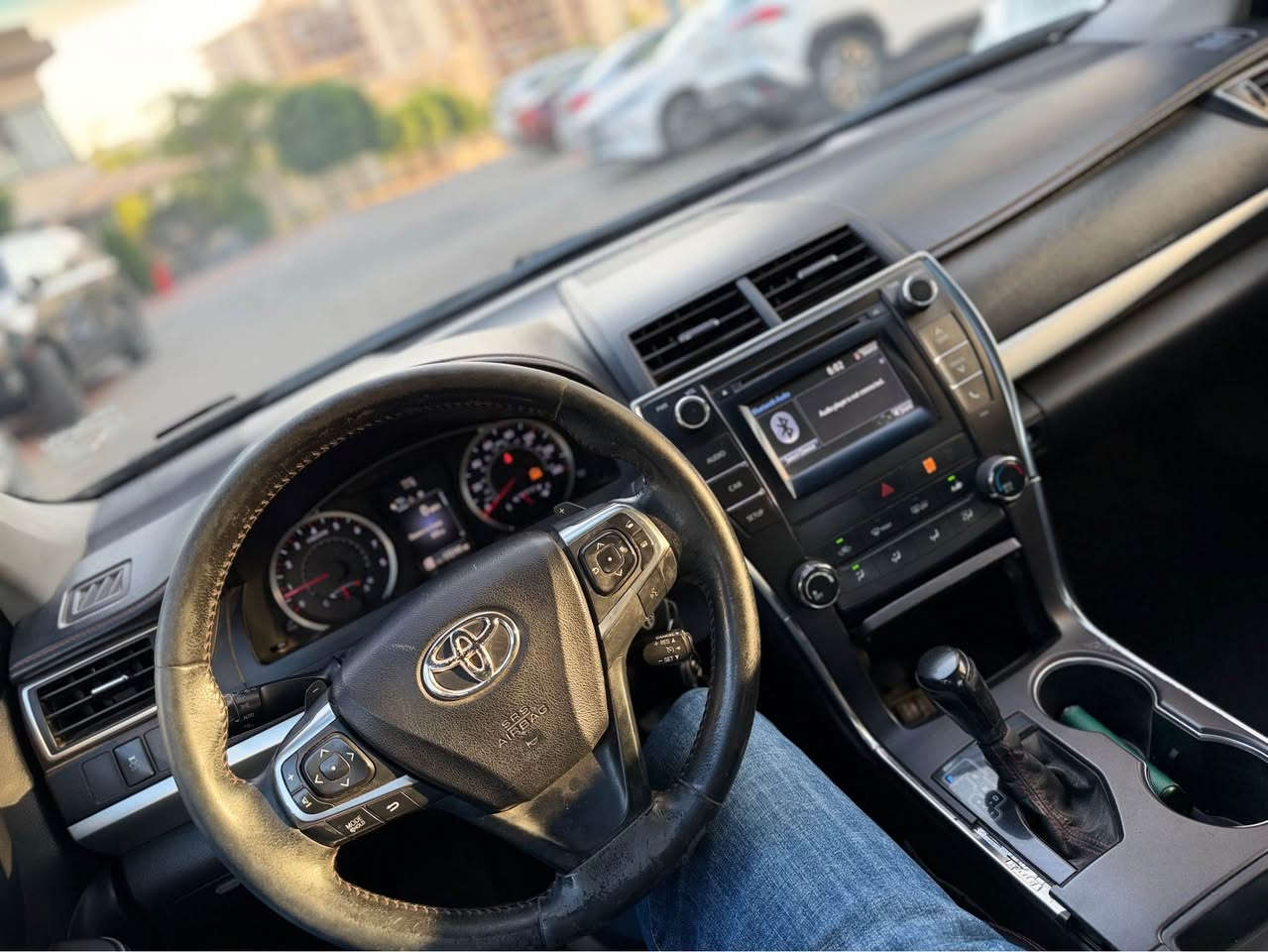 toyota camry 2016 SE
توێتا کامری مۆدێل 2016 
شاشە گەورە سوکان ڤۆلیۆم دەبل گێر ئۆتۆماتیک گێری سوکان کوشن نیو جلد بلوتوز کامێرا تەبرید مەرکەزی مەکینەو گێری نەکراوەتەوە سەنەوی و ڕەقەم تازە 
٥ پارچه‌و په‌ڵه‌یه‌ك بۆیاخی هه‌یه‌ كه‌مێك پێشی گرتوه‌ 
نرخ:118 مەجالێکی کەم 
*********** السليمانية, العراق
