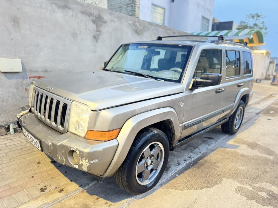 جيب كوماندر 2006 محرك ٤/٧ بسمي هزه جديده رقم بغداد كشنات كهربا تبريد ٣ قطع بيه شويه خياسات بالقماره وحادث بسيط بالبجم المكان بصره السعر ٧٠ الاتصال ***********
