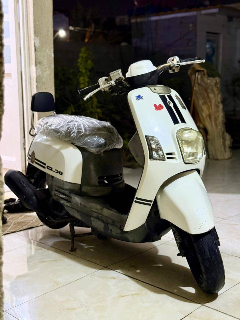 بوليسي كابريته فول نضافه كفاله عامه ختم واحد توه طالعه من الرمبه وصله موجود وكلشي اصلي وشغال مابيه اي نقوصات تجي تفحص يله تاخذه السعر مليون وبيه مجال قليل رقم الهاتف ***********
