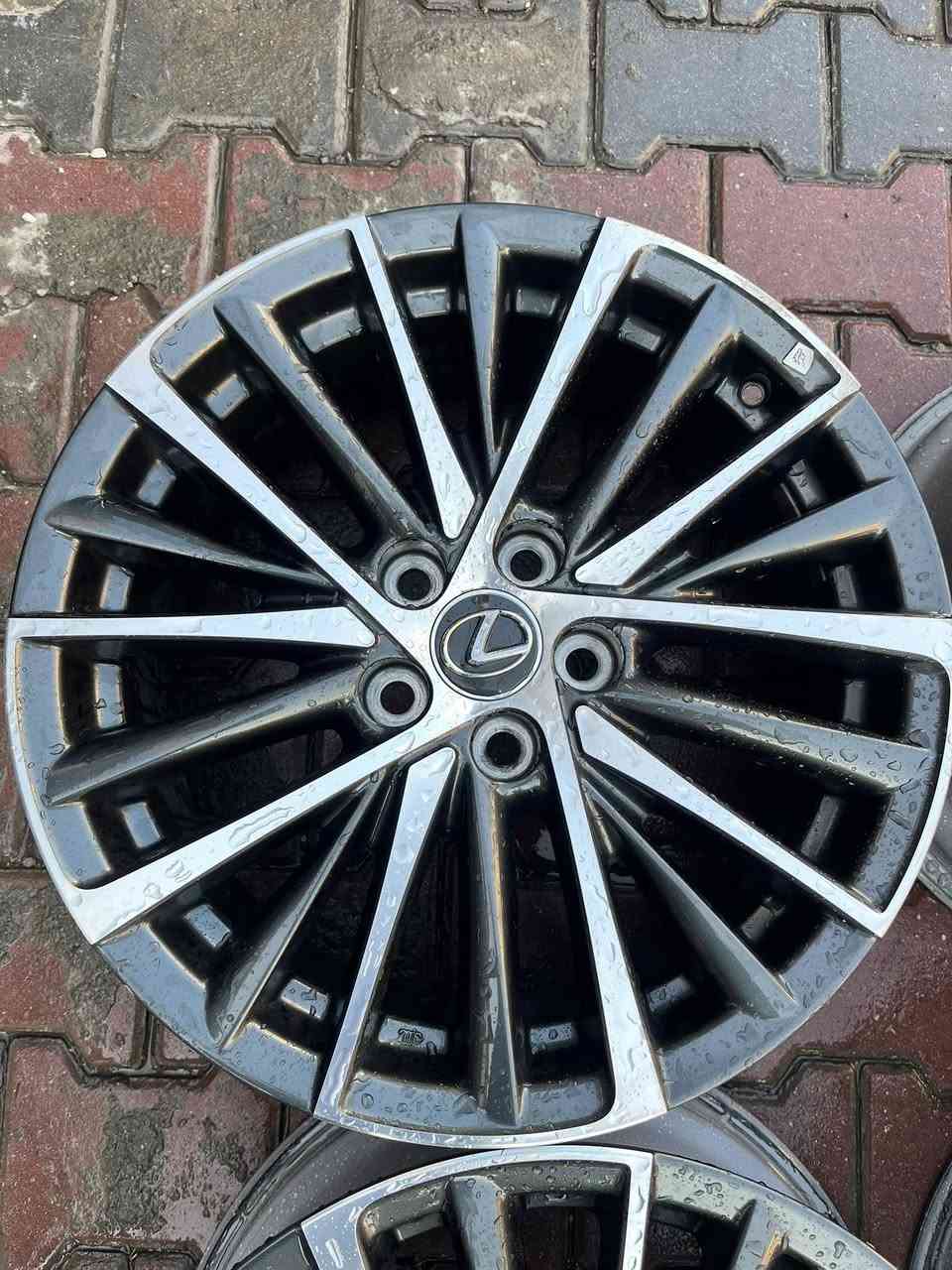 تخم ويل لكزس قياس 18   اصلى بيلادى لبيع و مراوس  واتساب ***********
