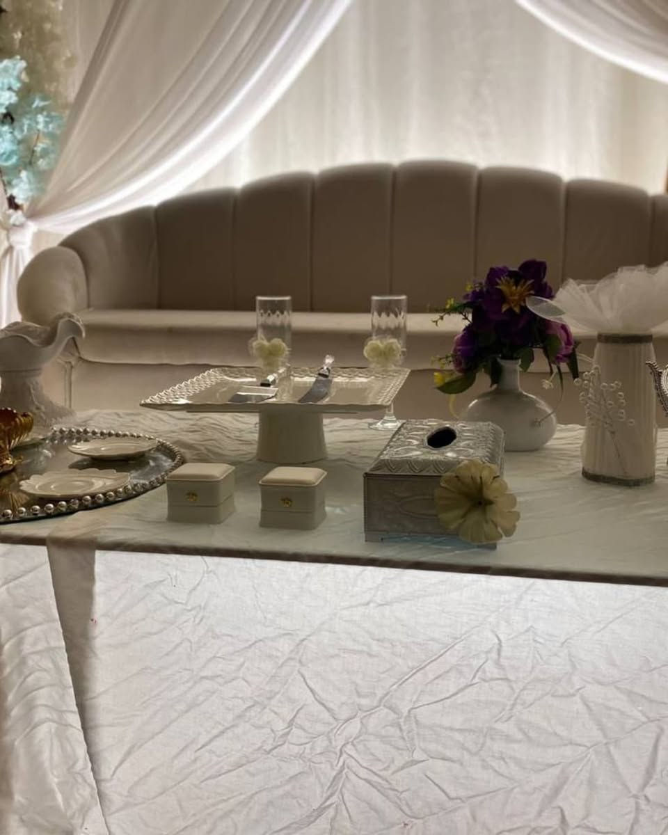 كوشات للبيع مكان الناصرية السعر خاص واتساب ***********
