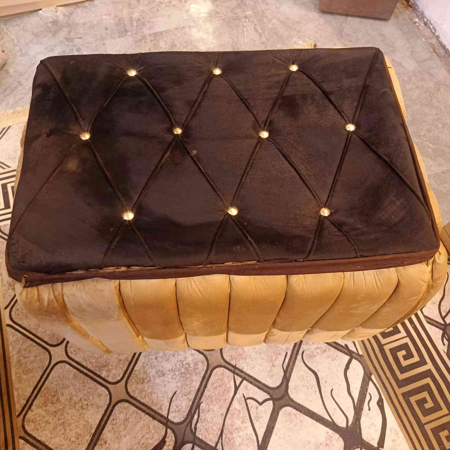 طابوريه حجم كبير تفصال لون ذهبي وجوزي لسعر 40مكاني مشتل شارع لمطبك بغداد, العراق


**إذا كنت صاحب هذا الإعلان وتريد حذفه لأي سبب، رجاءا أرسل رسالة إلى الدعم الفني**